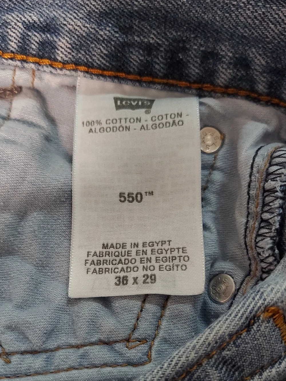 550 Levis, Size 36/29, Lightwash Blue Denim, Vintage